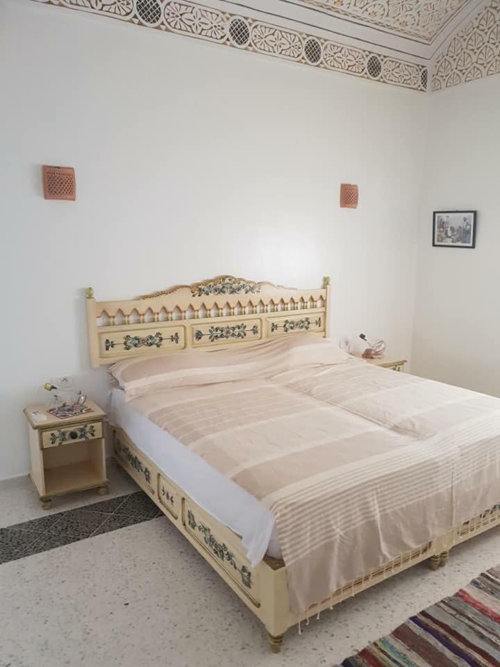 Dar Mamina Bed & Breakfast Sidi ash Shammakh ภายนอก รูปภาพ